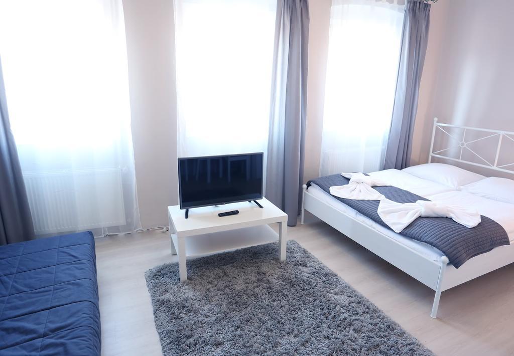 Apartments Pushkin Прага Стая снимка