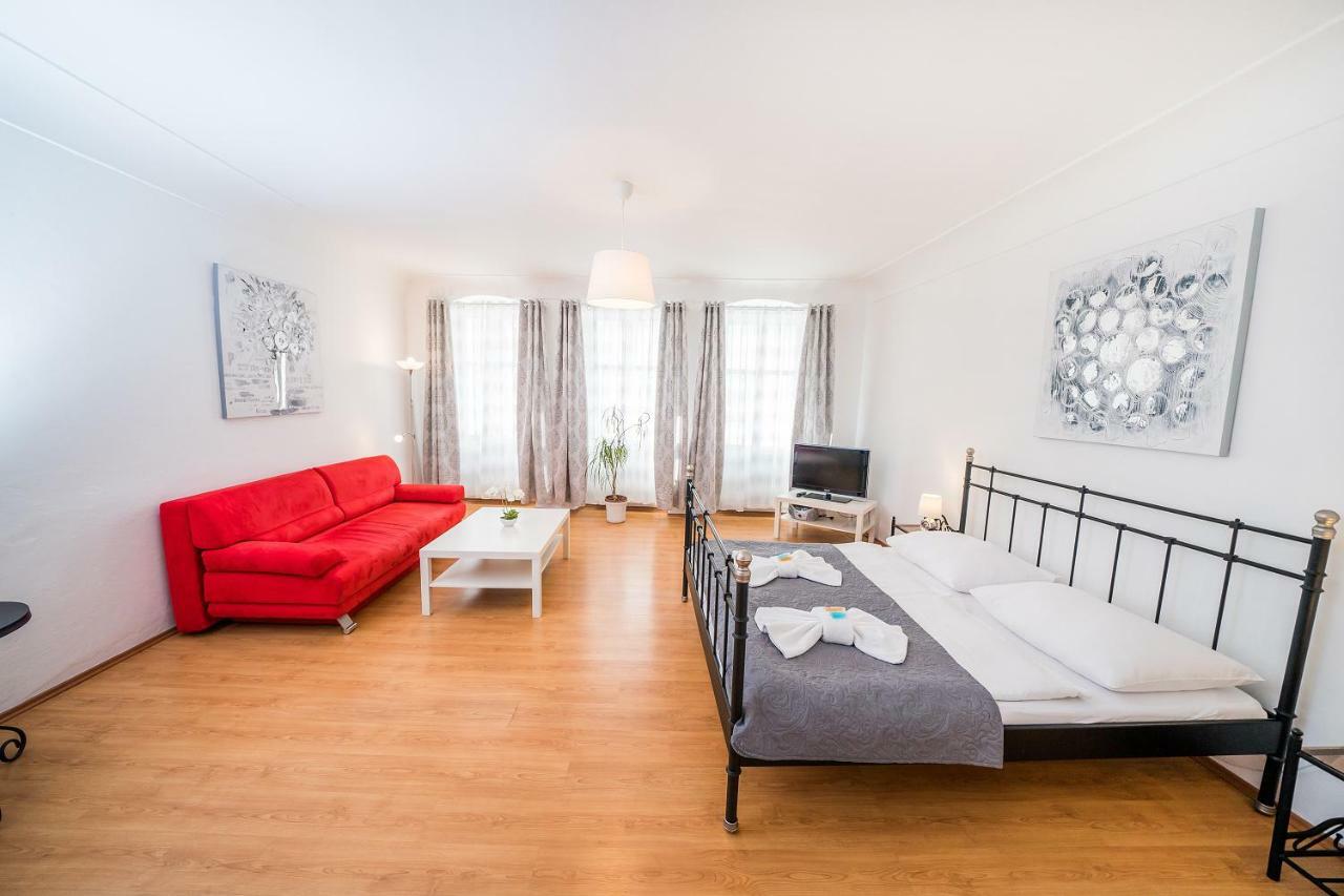 Apartments Pushkin Прага Екстериор снимка