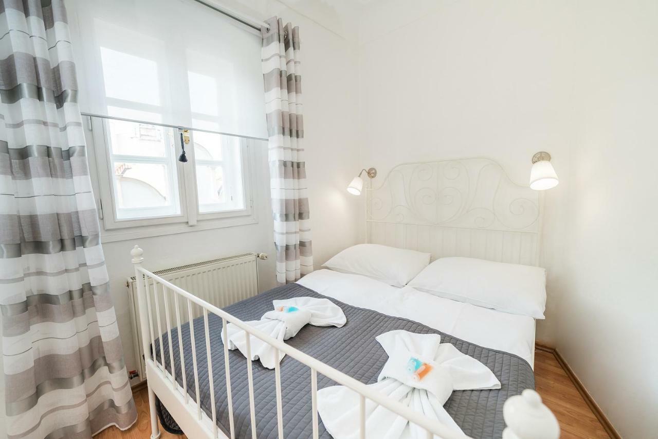 Apartments Pushkin Прага Екстериор снимка