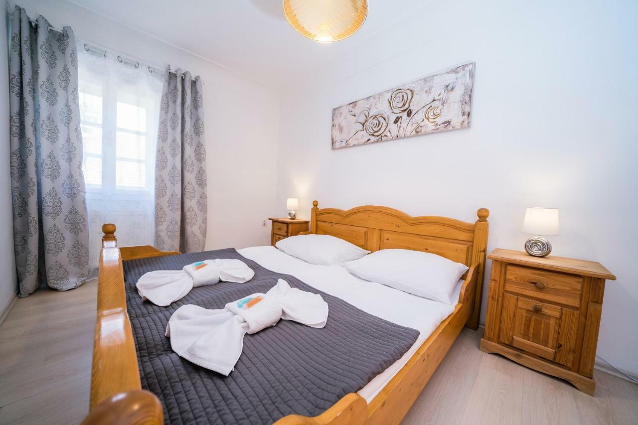 Apartments Pushkin Прага Екстериор снимка