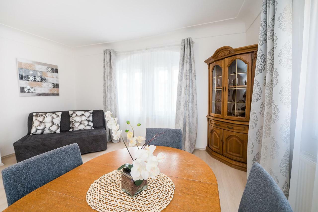 Apartments Pushkin Прага Екстериор снимка