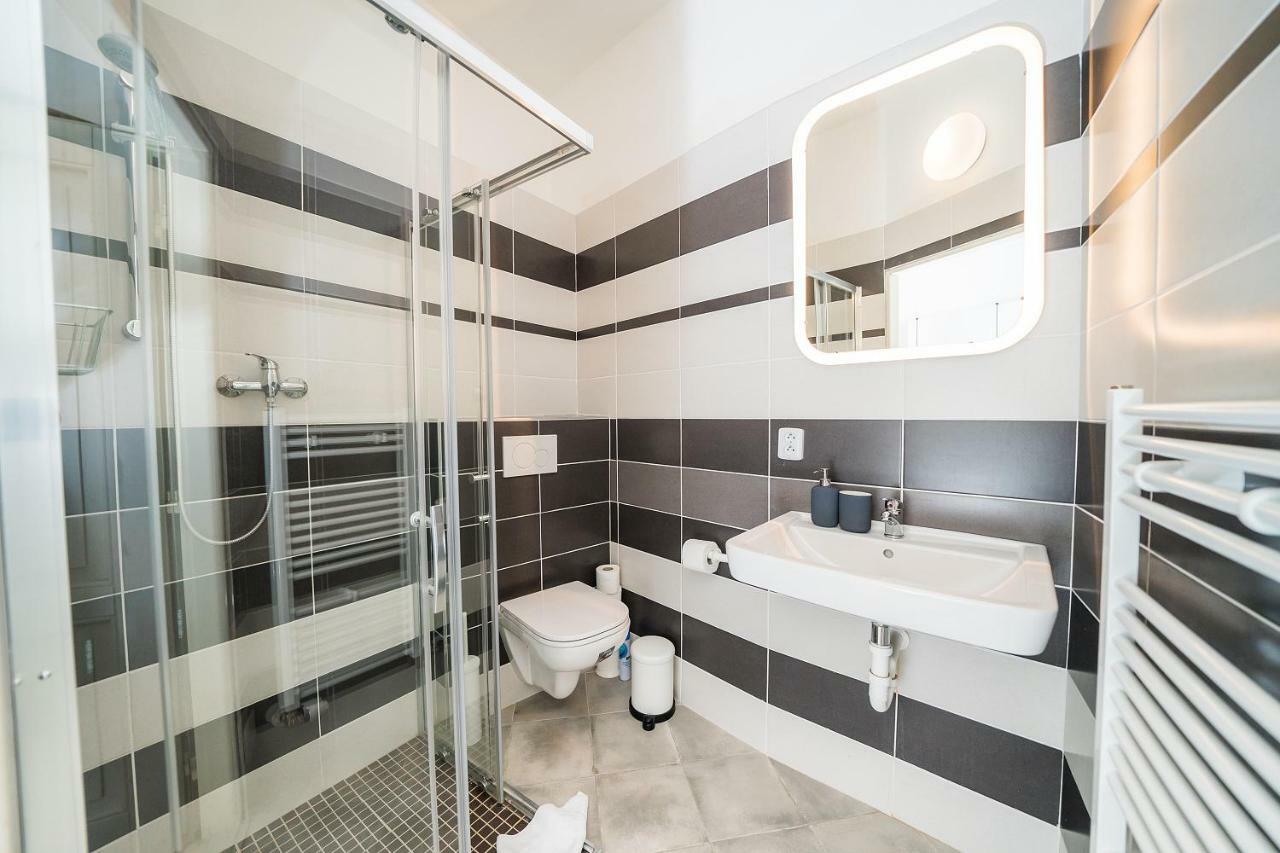 Apartments Pushkin Прага Екстериор снимка