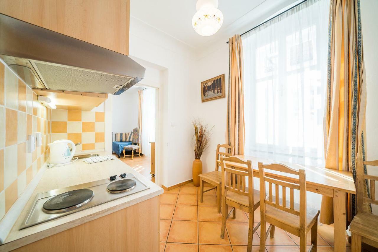 Apartments Pushkin Прага Екстериор снимка