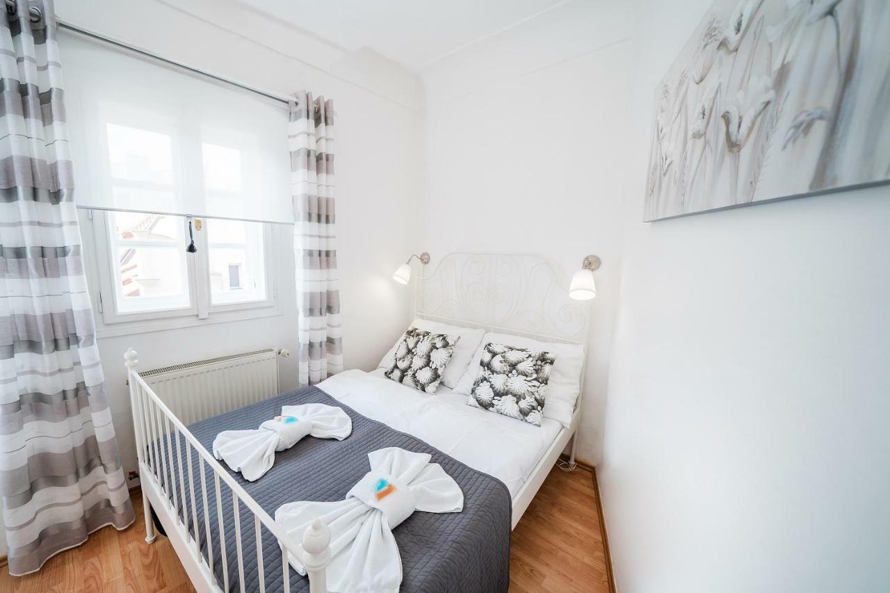 Apartments Pushkin Прага Екстериор снимка